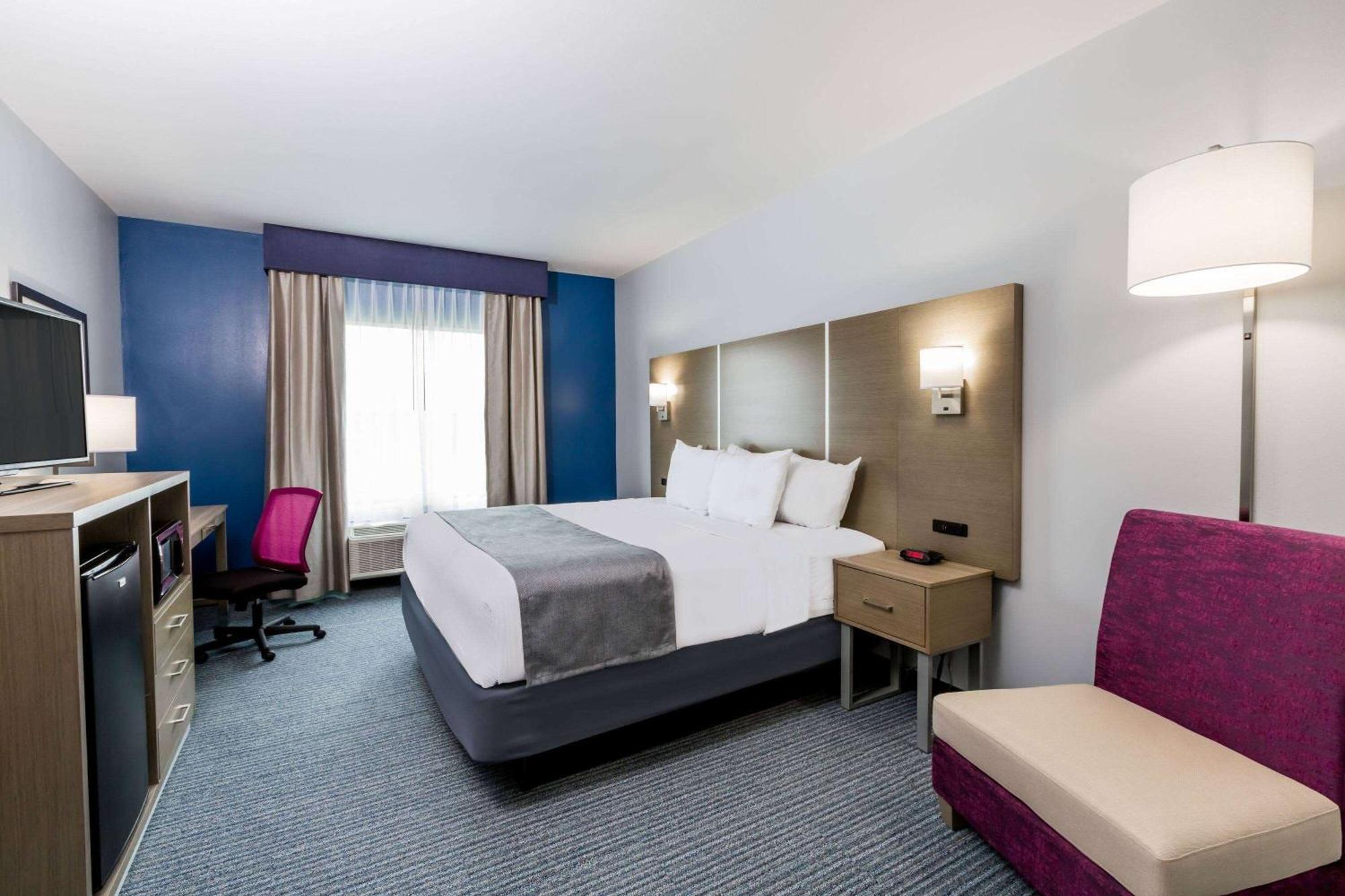 Days Inn & Suites By Wyndham Houston Nw Cypress Eksteriør bilde